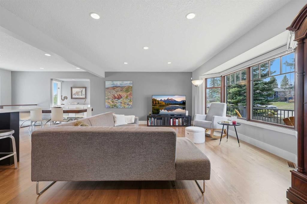 70 Wimbledon Crescent SW, Calgary — photo 3 of 46