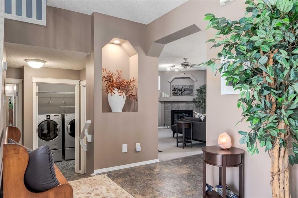 228 Cranfield Park SE, Calgary — photo 4 of 29