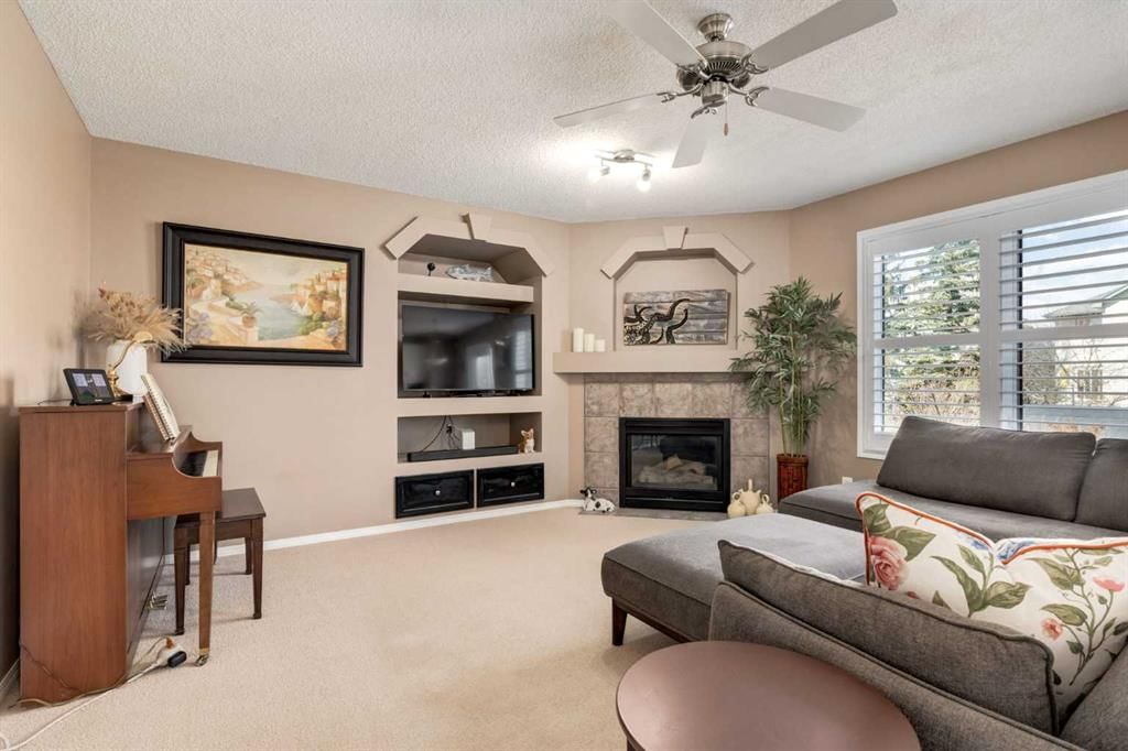 228 Cranfield Park SE, Calgary — photo 5 of 29