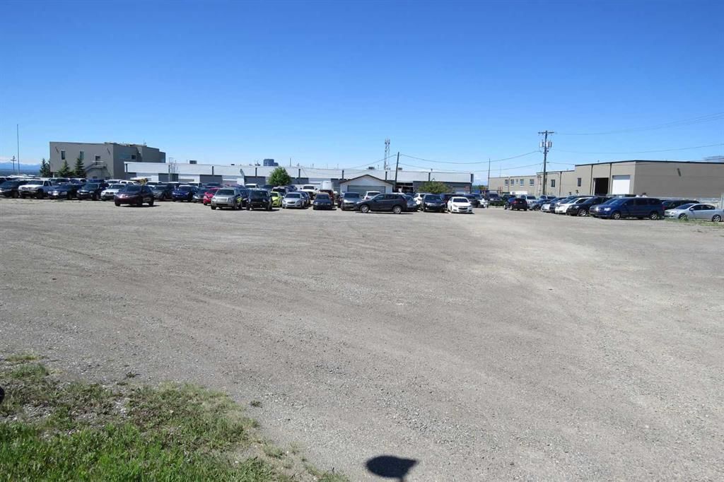 315 Moraine Road NE, Calgary — main listing photo