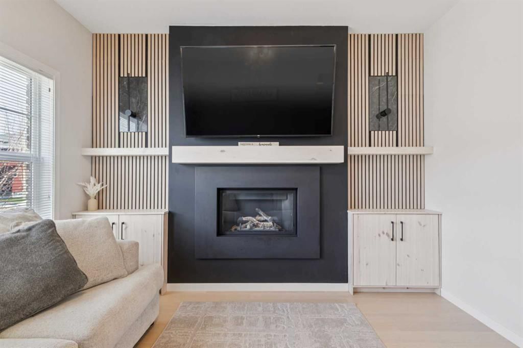 325 Marquis Heights SE, Calgary — photo 3 of 45