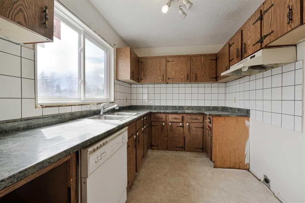 905, 5340 17 Avenue SW, Calgary — photo 4 of 37