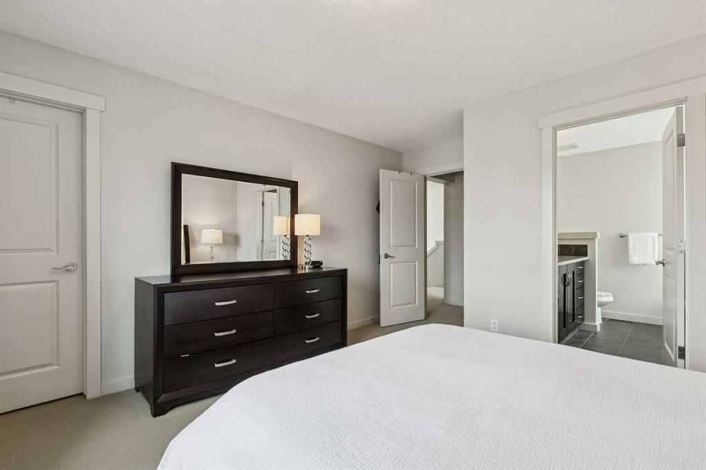 27 Elgin Terrace SE, Calgary — photo 3 of 47