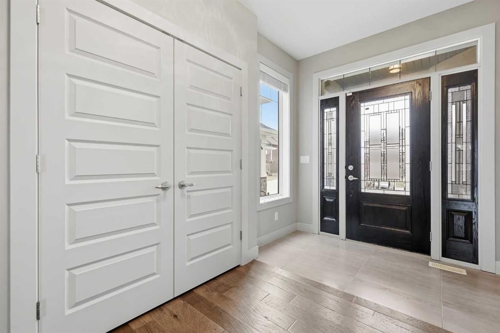 86 Panton View NW, Calgary — photo 2 of 49