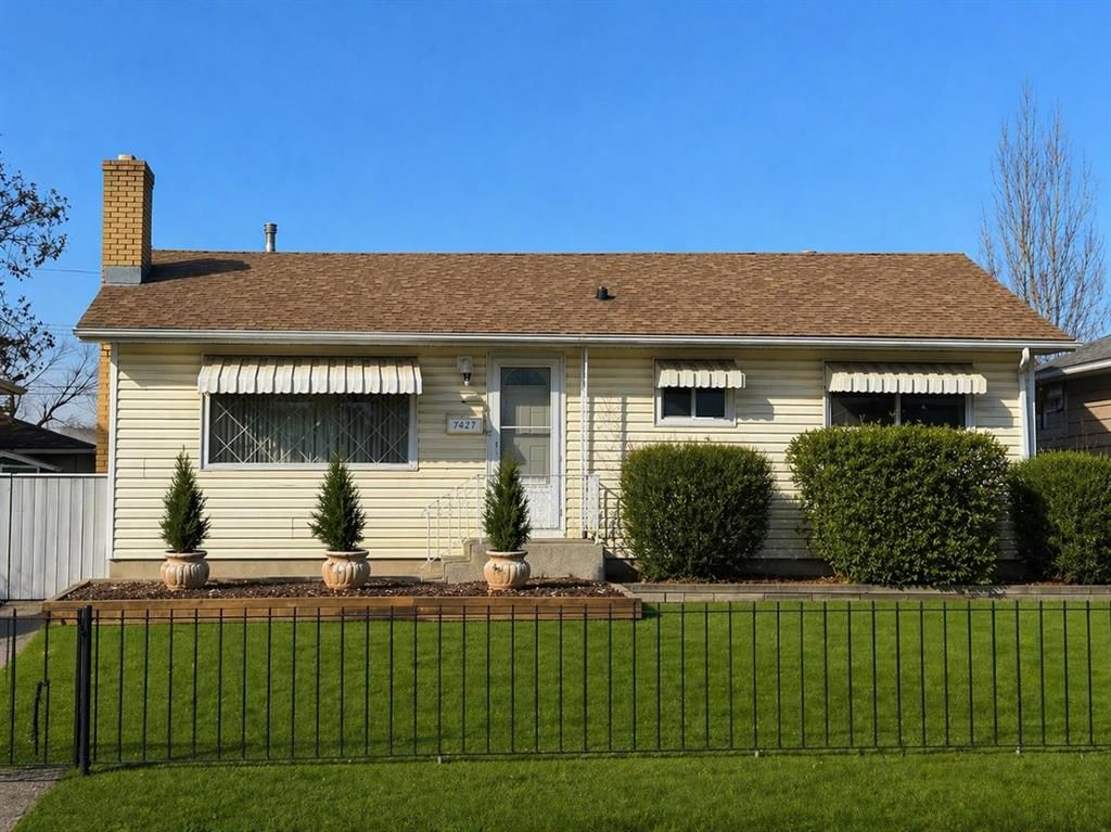7427 25 Street SE, Calgary — main listing photo