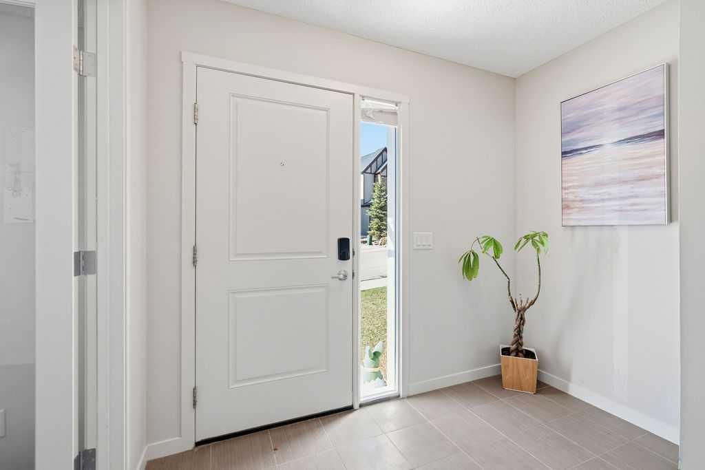 95 Nolanlake Cove NW, Calgary — photo 3 of 37
