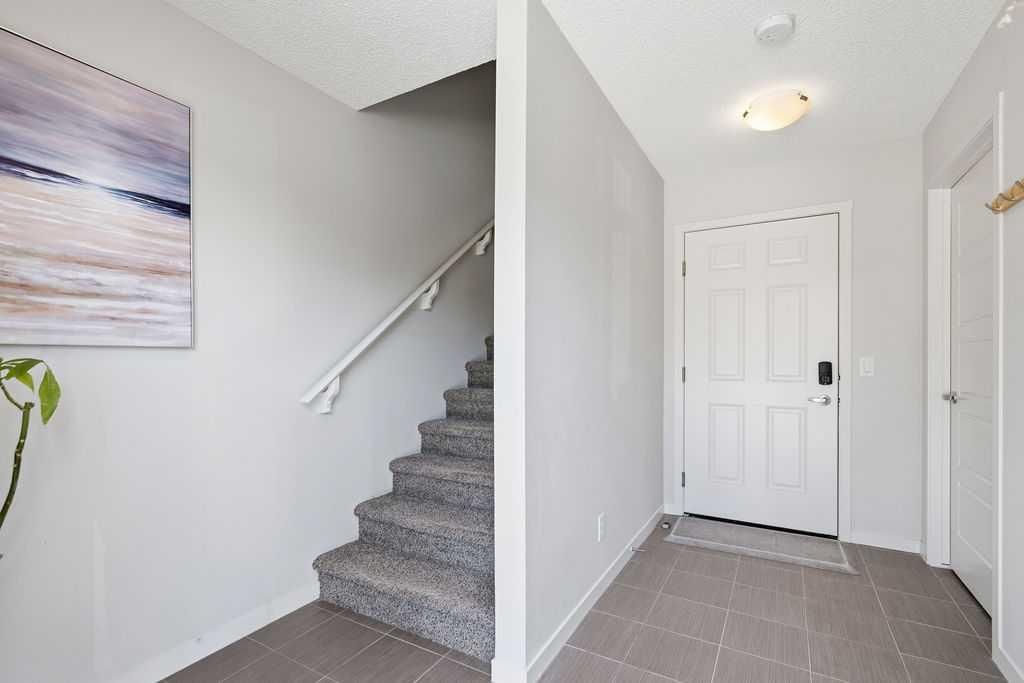 95 Nolanlake Cove NW, Calgary — photo 4 of 37