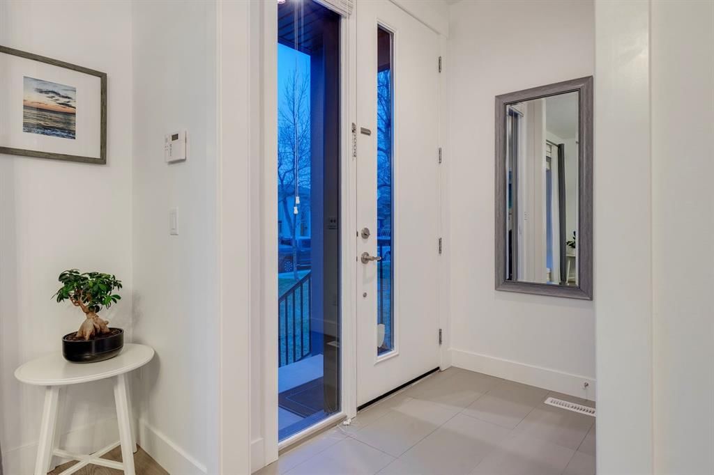 232 24 Avenue NE, Calgary — photo 2 of 50