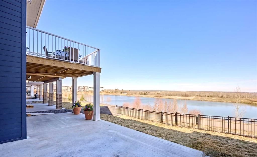 834 Alpine Drive SW, Calgary — main listing photo