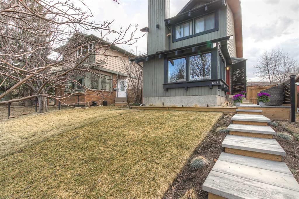 1363 Berkley Drive NW, Calgary — main listing photo