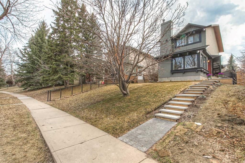 1363 Berkley Drive NW, Calgary — photo 2 of 50