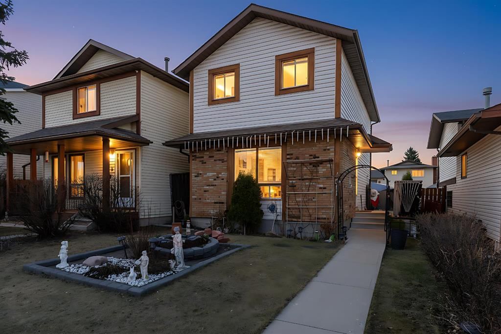 4811 60 Street NE, Calgary — photo 2 of 50