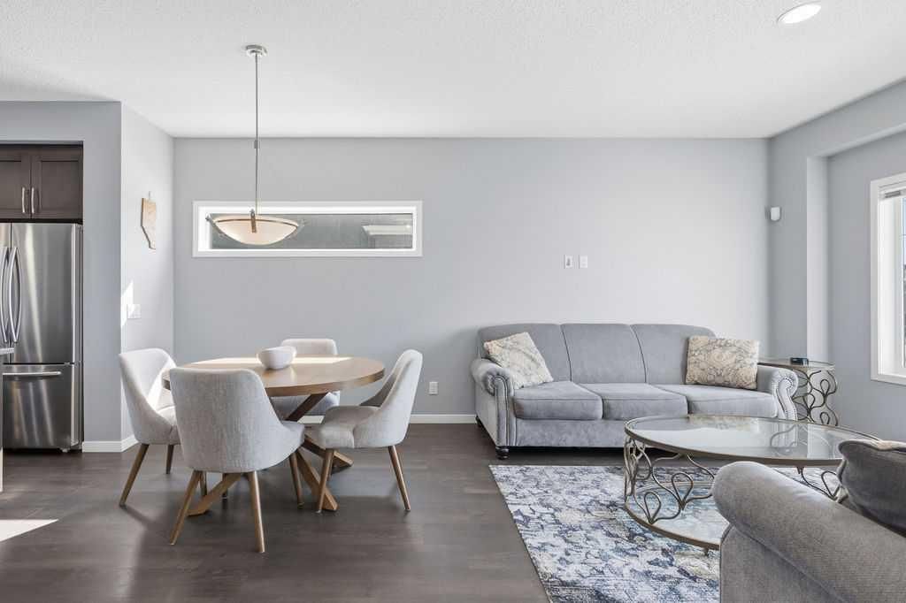 571 Mahogany Boulevard SE, Calgary — photo 5 of 50