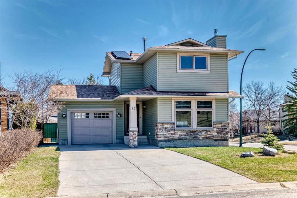87 Berwick Crescent NW, Calgary — main listing photo