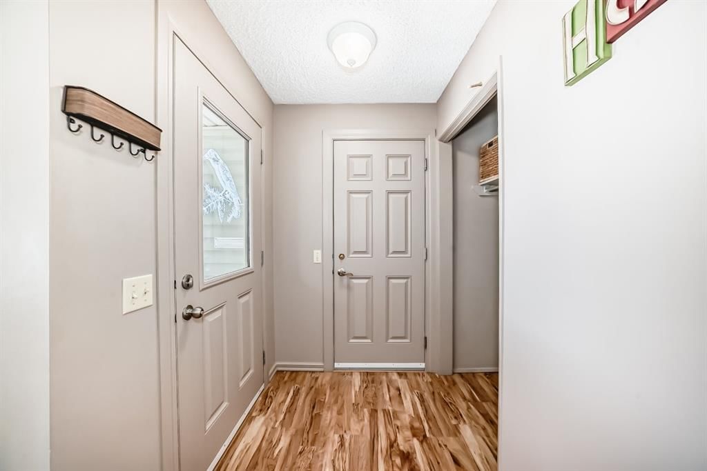87 Berwick Crescent NW, Calgary — photo 2 of 41