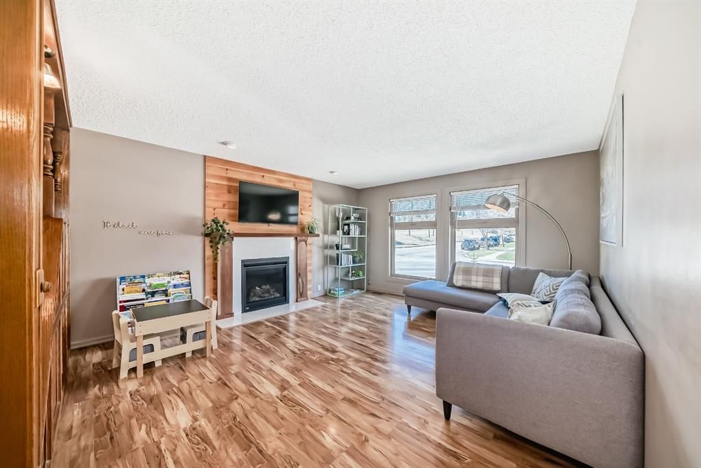87 Berwick Crescent NW, Calgary — photo 3 of 41