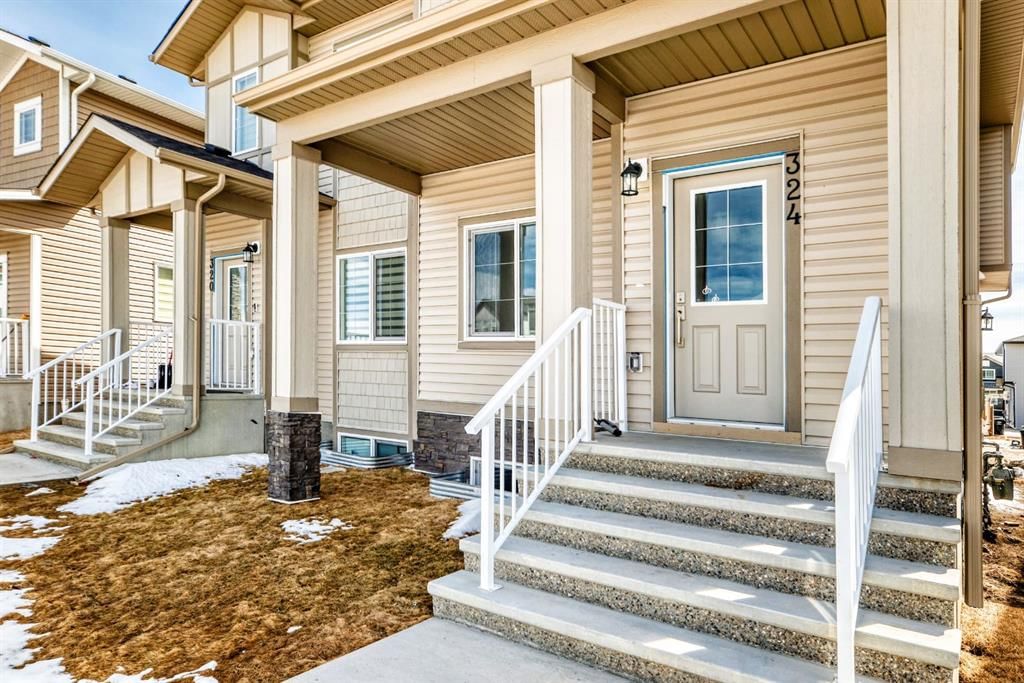 324 Cornerbrook Drive NE, Calgary — photo 3 of 44