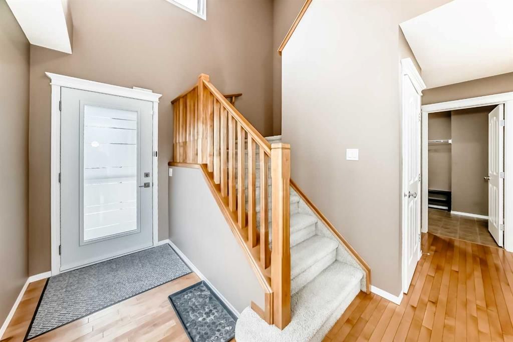 250 Royal Birch Way NW, Calgary — photo 3 of 48