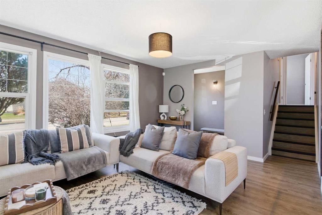 14767 Deer Ridge Drive SE, Calgary — photo 4 of 50