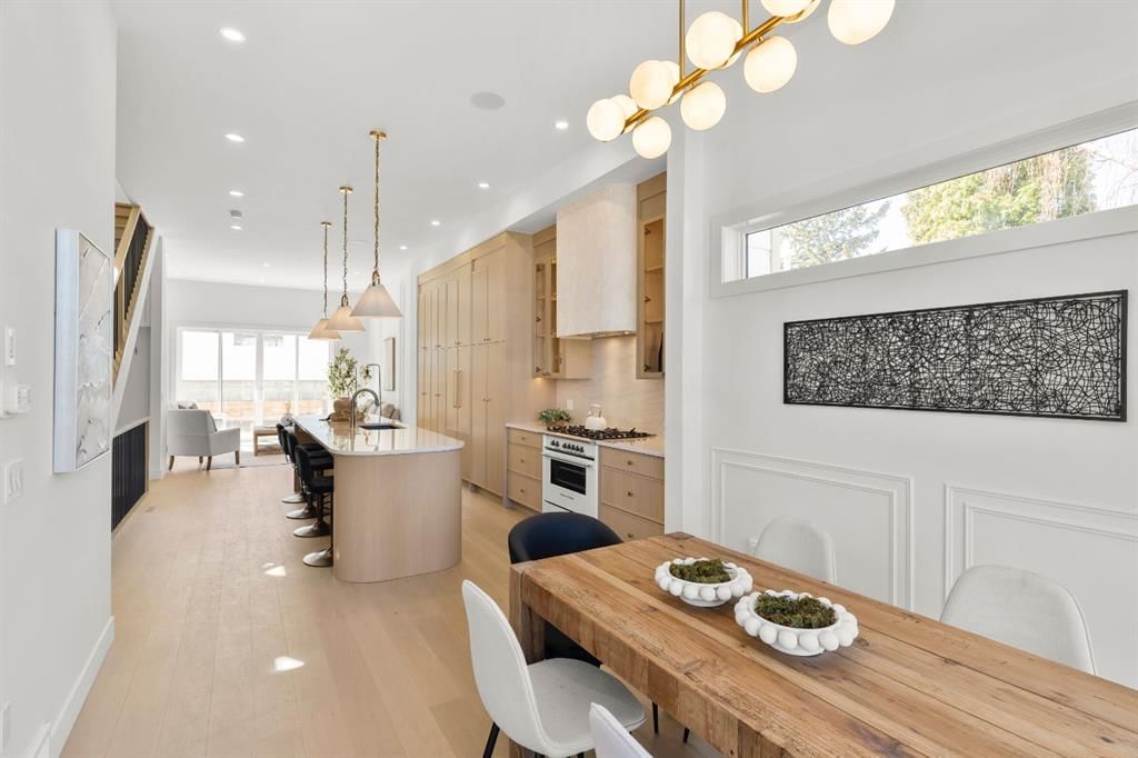 2117 22 Avenue SW, Calgary — photo 3 of 50