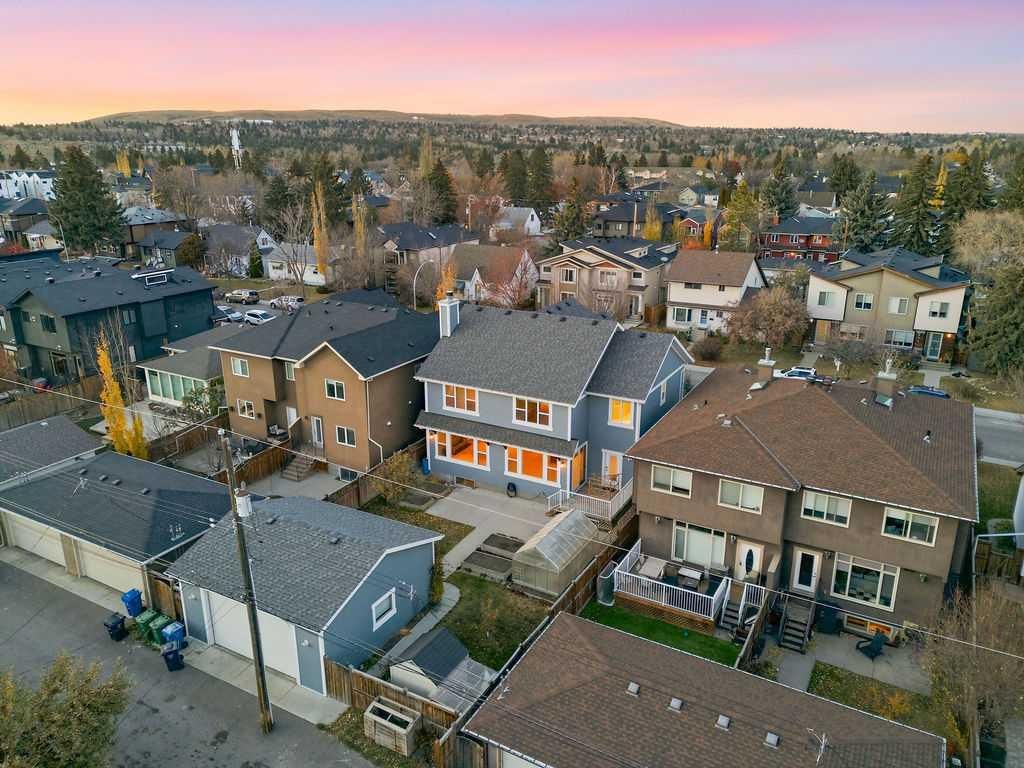 417 29 Avenue NW, Calgary — photo 3 of 31