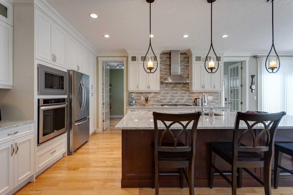 417 29 Avenue NW, Calgary — photo 5 of 31