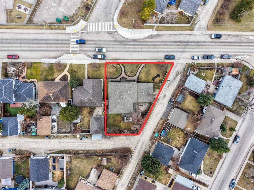 223 45 Street SW, Calgary — photo 4 of 50