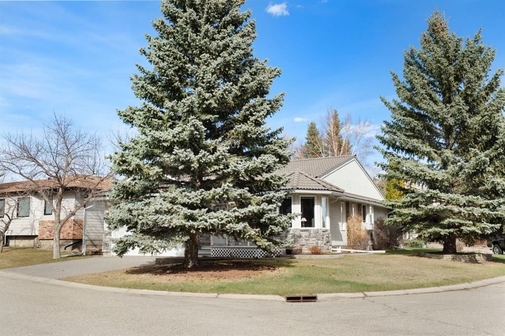 118 Shawnee Place SW, Calgary — main listing photo