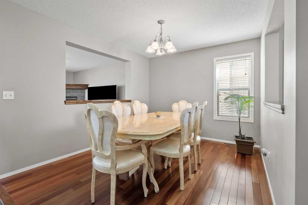 8 Chapalina Rise SE, Calgary — photo 4 of 42