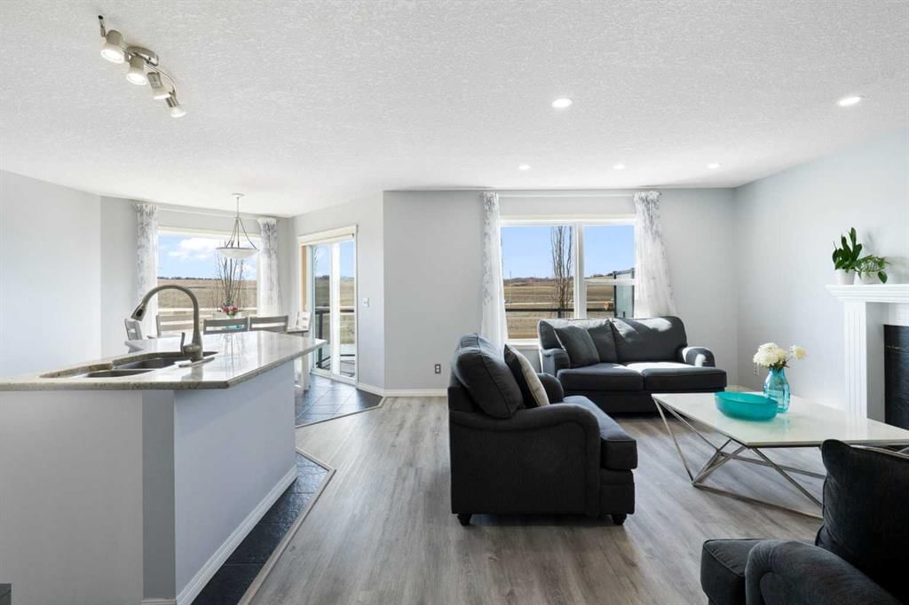 57 Bridlecrest Court SW, Calgary — photo 4 of 50