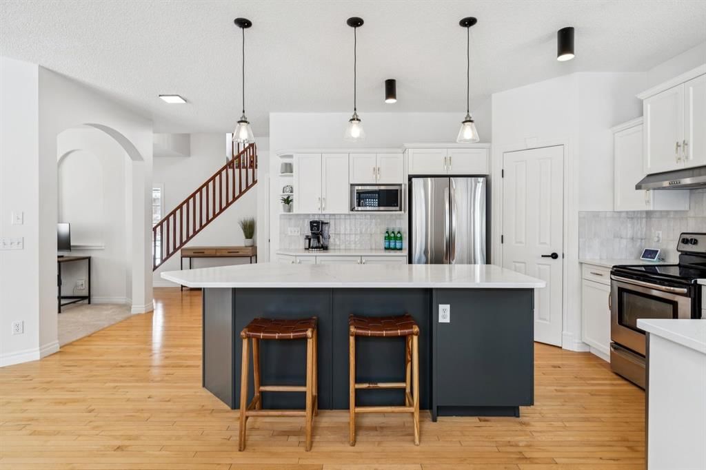 90 Tuscany Glen Place NW, Calgary — main listing photo