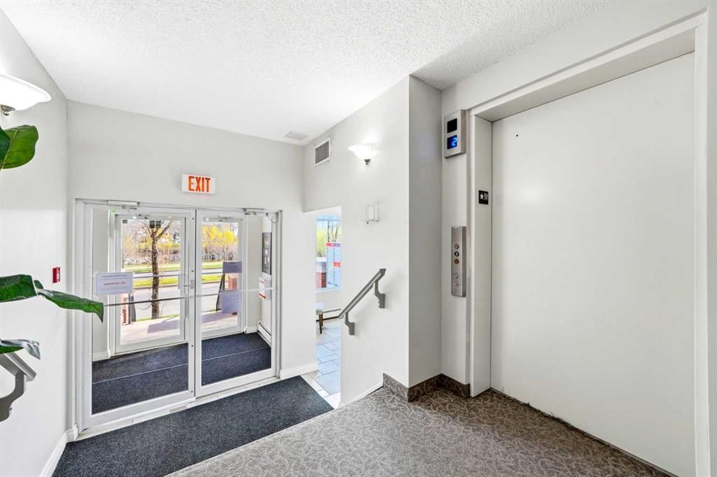 207, 60 Promenade Way SE, Calgary — photo 4 of 41