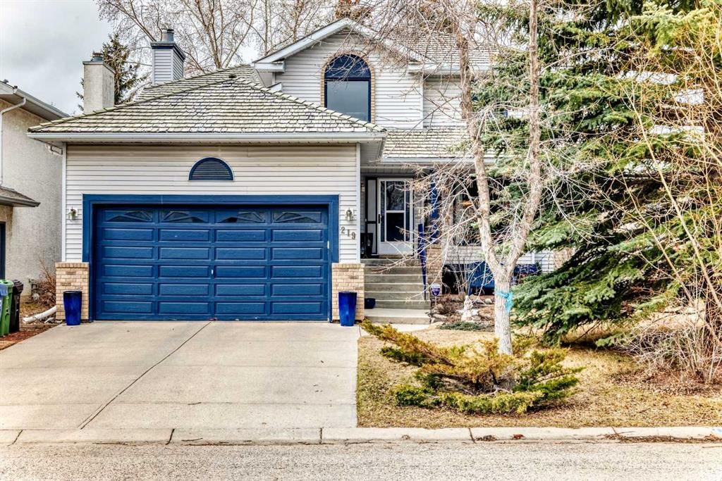 219 Hawkstone Close NW, Calgary — photo 2 of 48