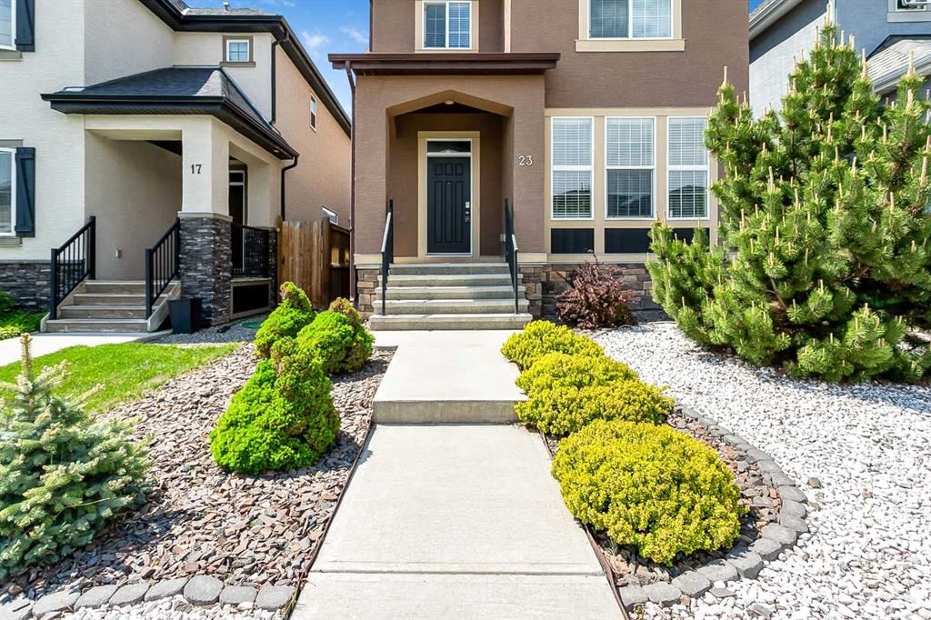 23 Marquis Link SE, Calgary — photo 2 of 34