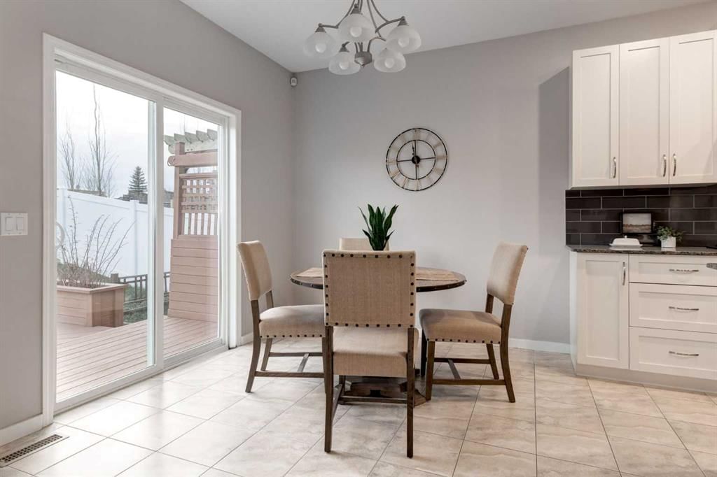 29 Sage Valley Circle NW, Calgary — photo 5 of 50