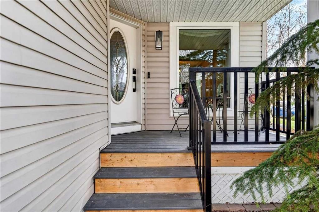 127 Hidden Ranch Terrace NW, Calgary — photo 4 of 46