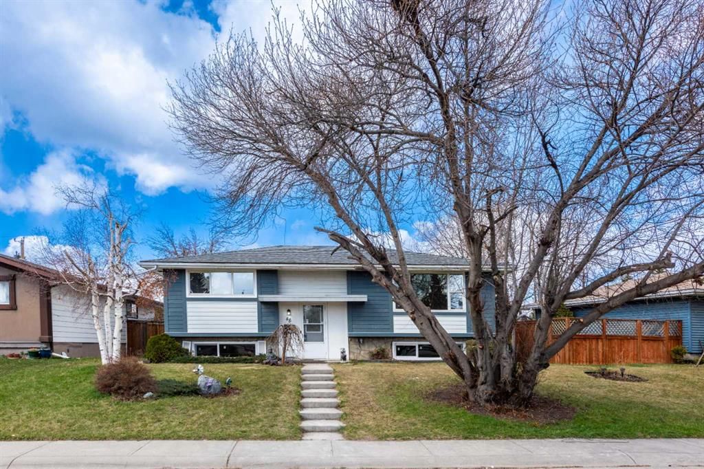 46 Marbrooke Circle NE, Calgary — photo 2 of 47