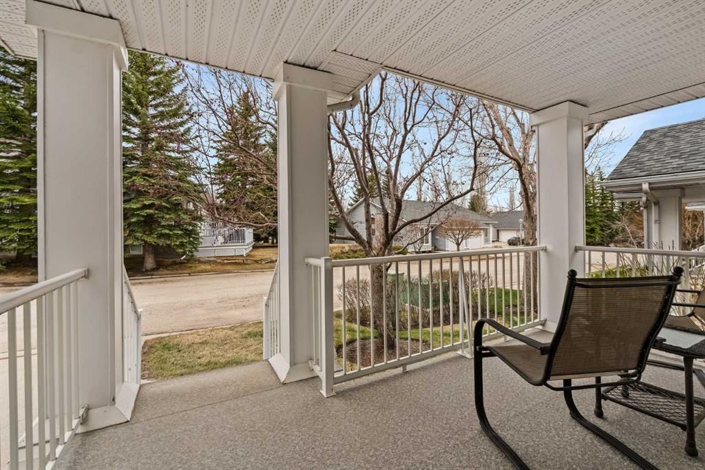 16 Douglasview Park SE, Calgary — photo 3 of 35