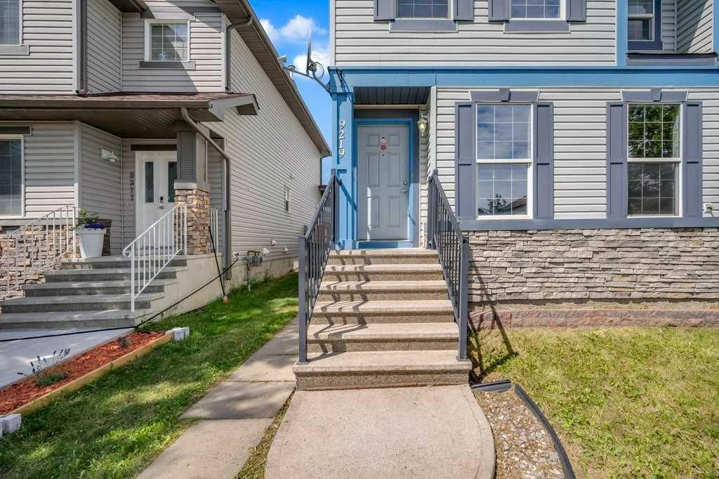 9219 Saddlebrook Drive NE, Calgary — photo 3 of 50