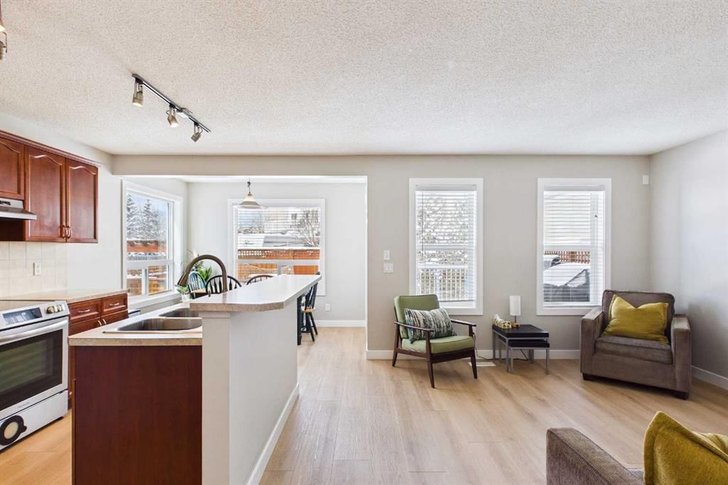 216 Covepark Green NE, Calgary — photo 3 of 50