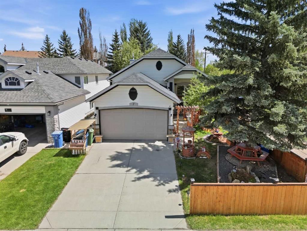 7 Chaparral Road SE, Calgary — photo 2 of 49