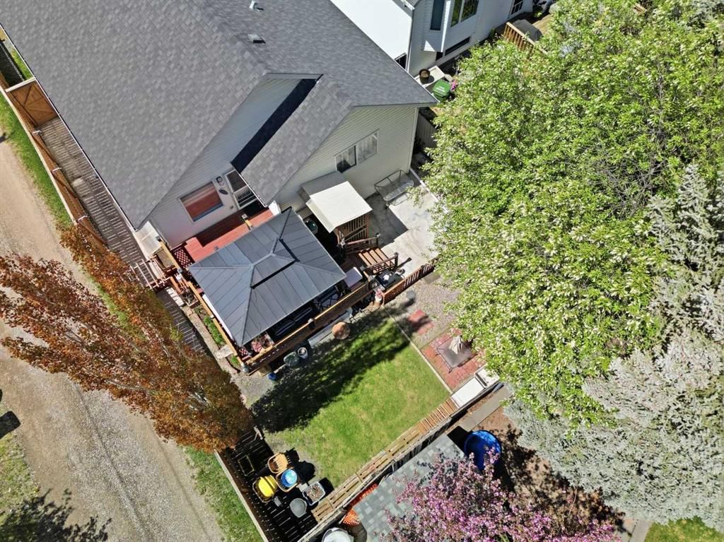 7 Chaparral Road SE, Calgary — photo 3 of 49