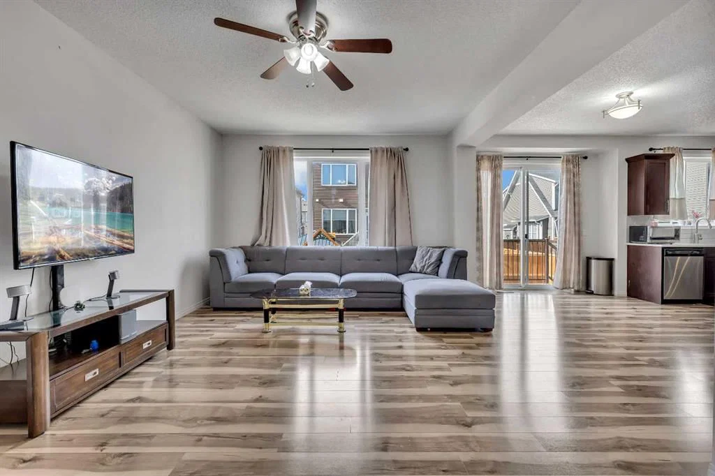 44 Cityside Rise NE, Calgary — photo 3 of 50