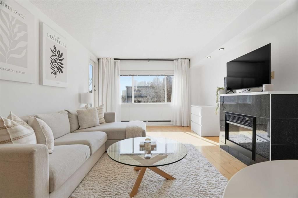 402, 728 3 Avenue NW, Calgary — photo 5 of 31