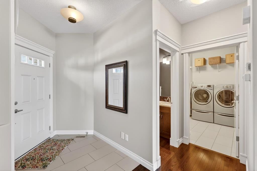 202 Evansridge Circle NW, Calgary — photo 5 of 43