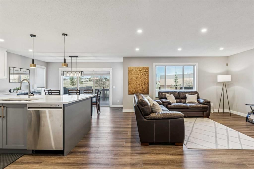 153 Panamount Close NW, Calgary — photo 5 of 50