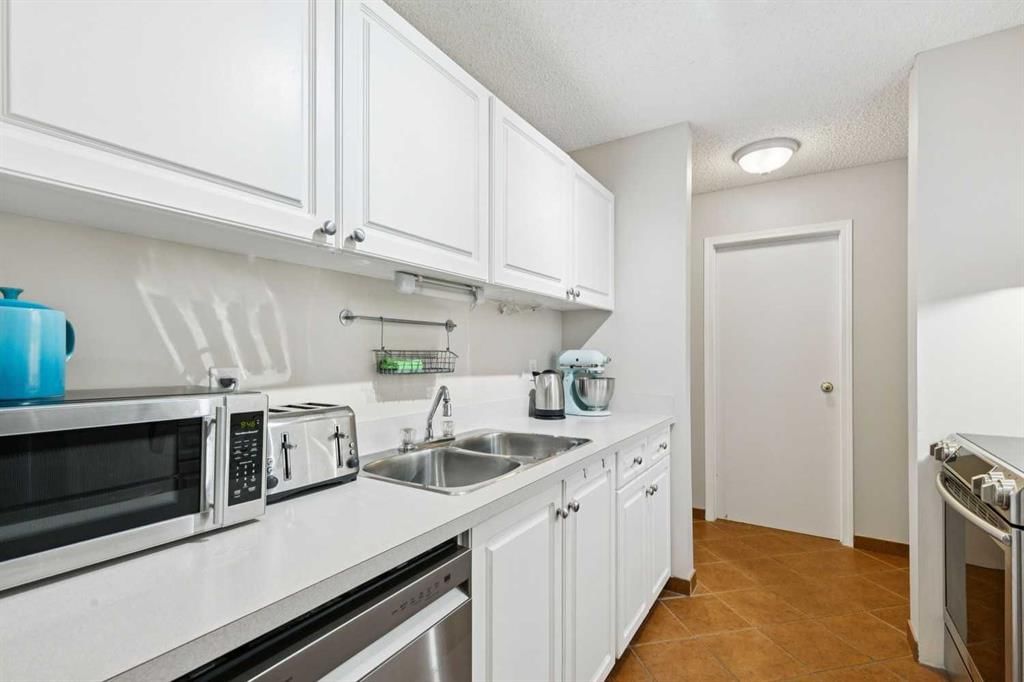 4308, 385 Patterson Hill SW, Calgary — photo 5 of 20