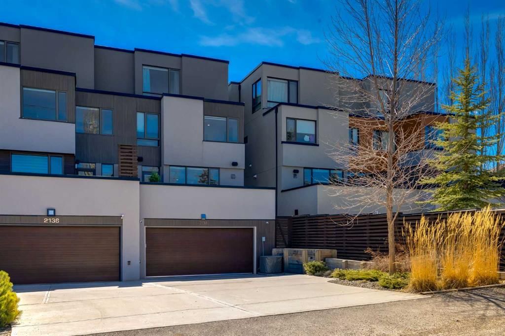 2138 28 Avenue SW, Calgary — photo 3 of 48