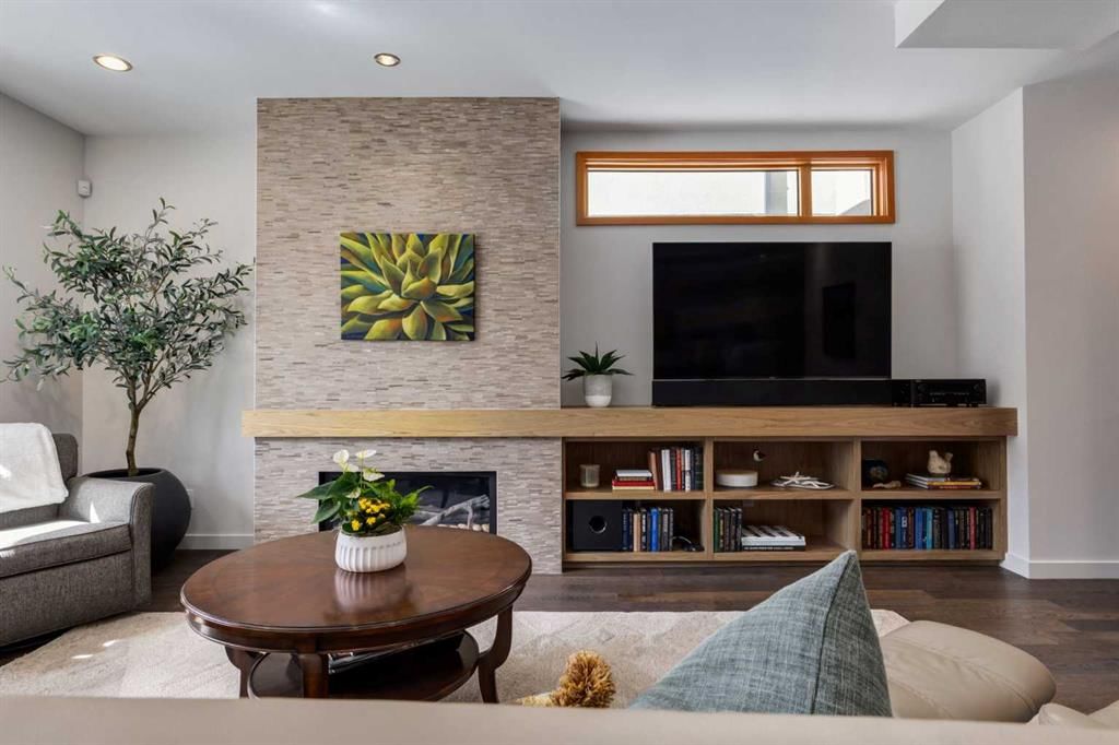 2138 28 Avenue SW, Calgary — photo 4 of 48