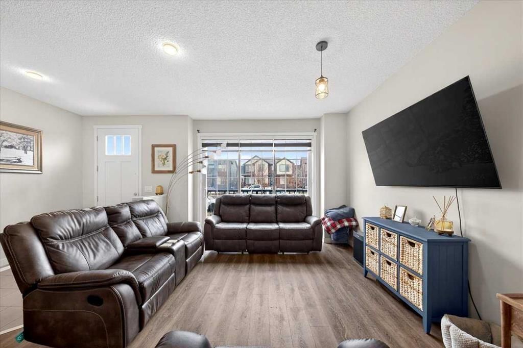 1325 Walden Drive SE, Calgary — photo 5 of 30